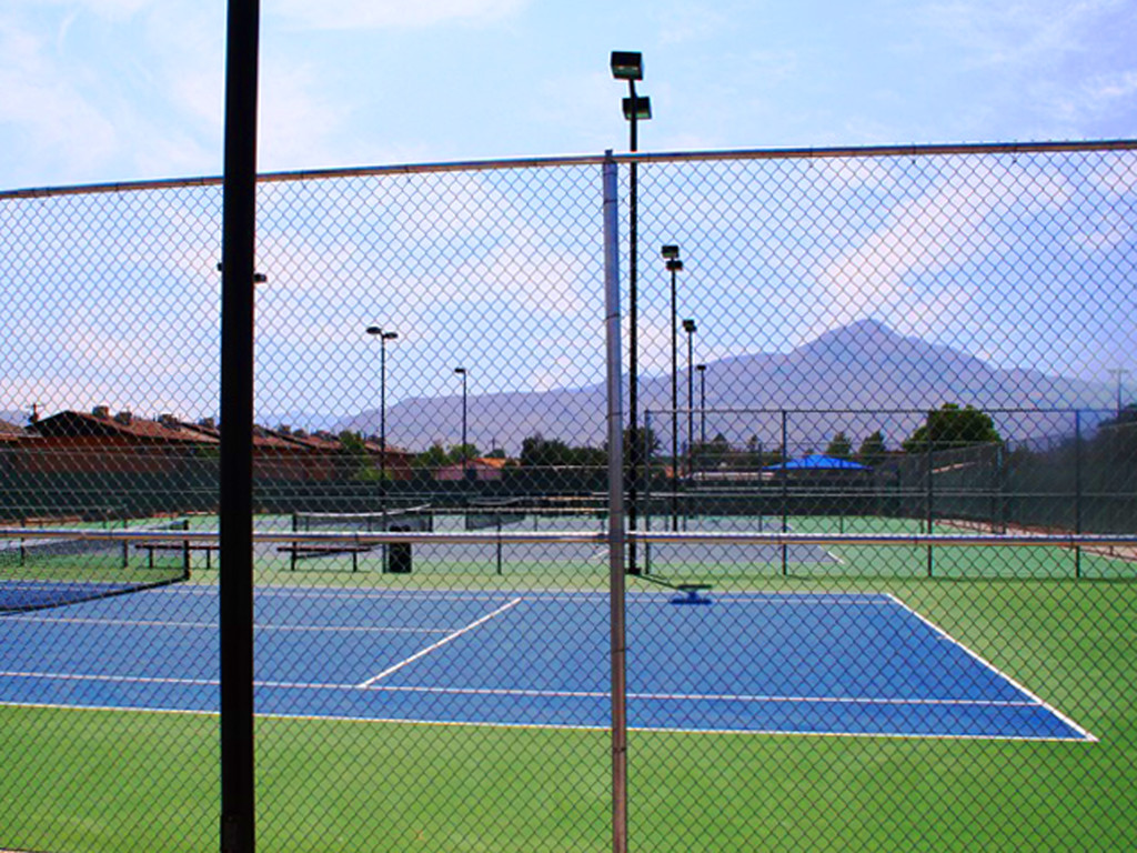 Tennis-Courts